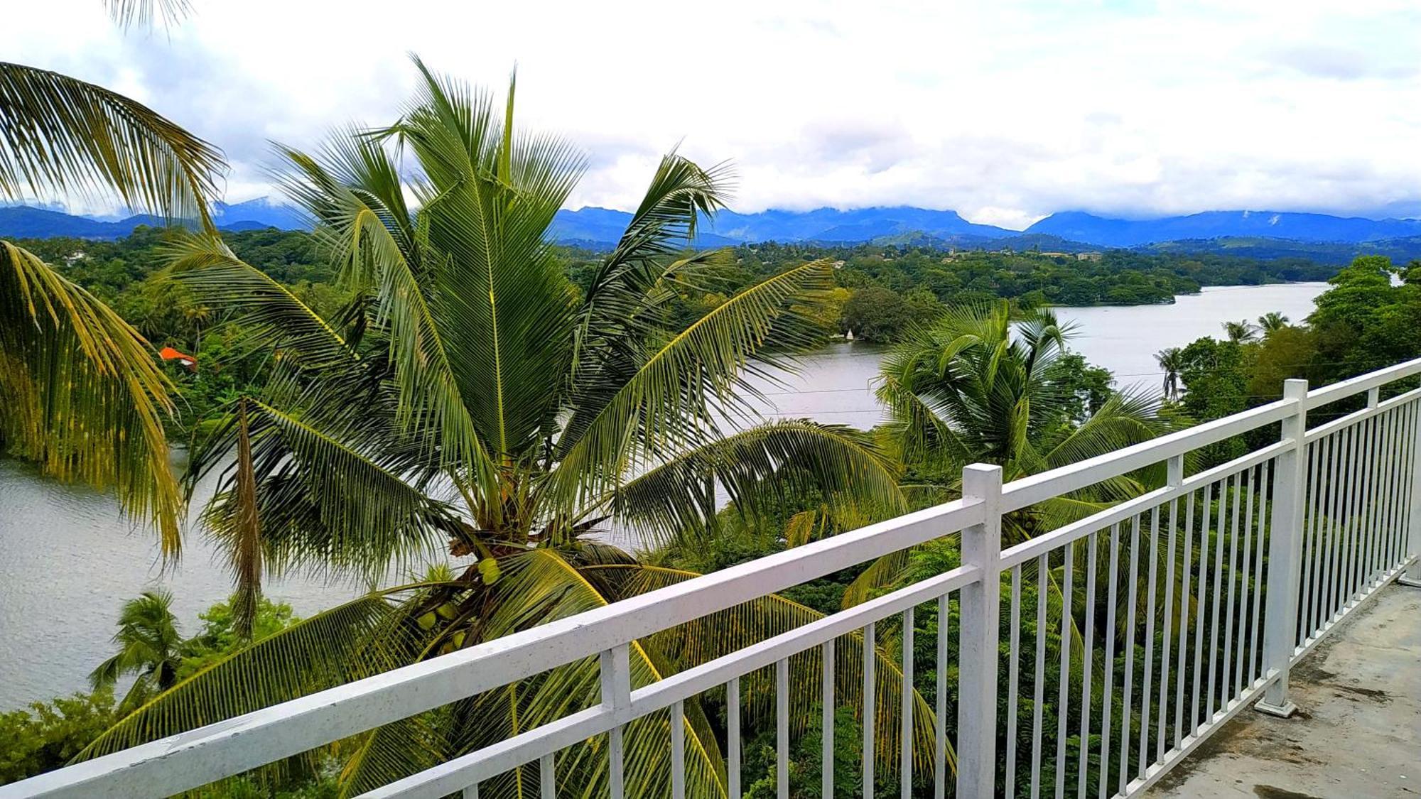 Mahaweli View Inn Канди Екстериор снимка