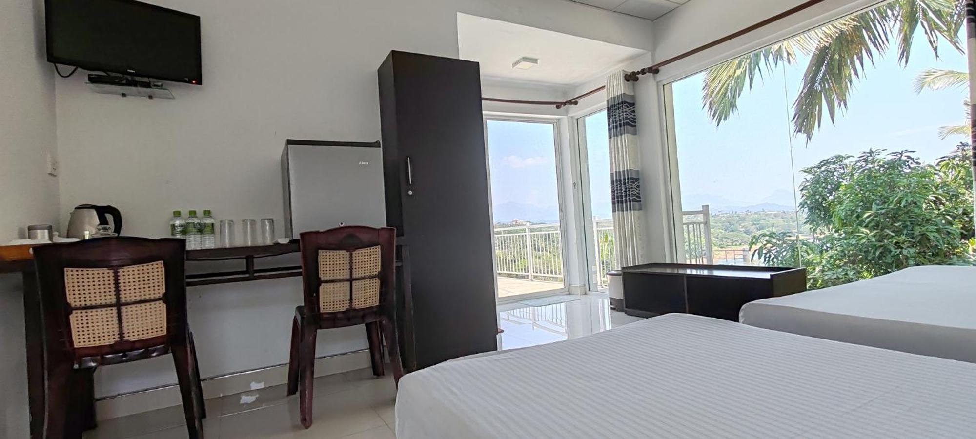 Mahaweli View Inn Канди Екстериор снимка