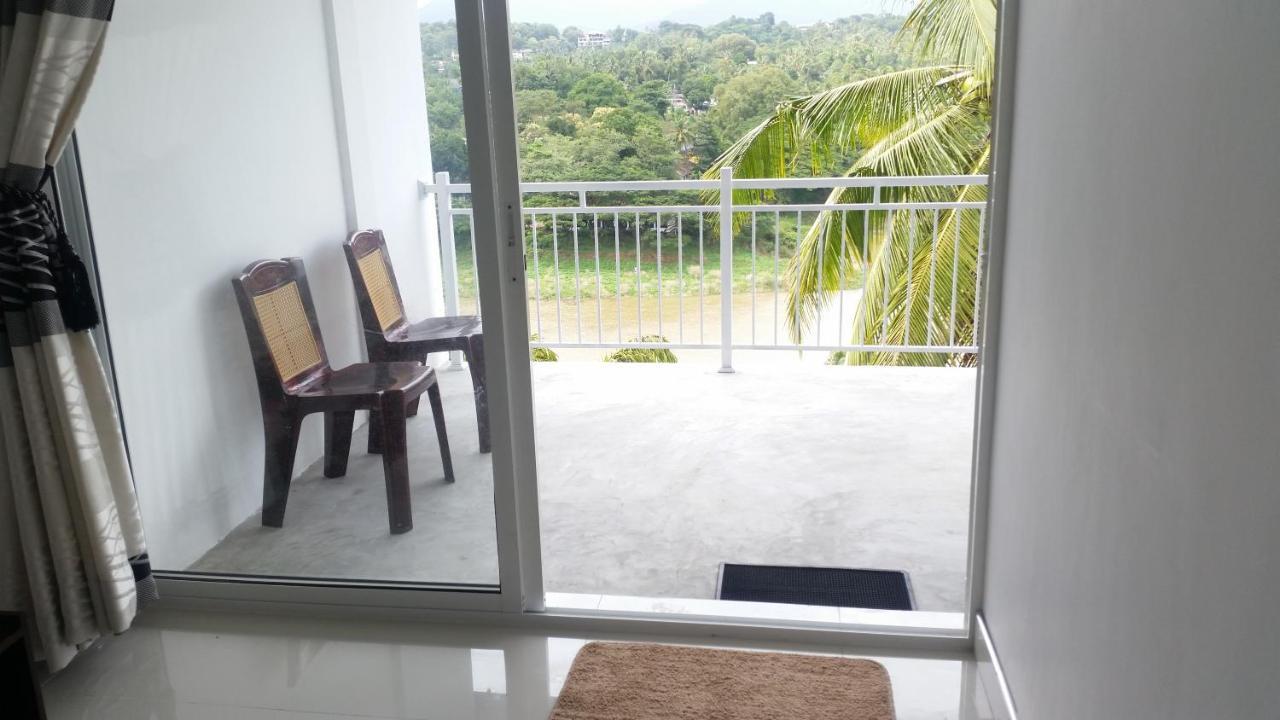 Mahaweli View Inn Канди Екстериор снимка