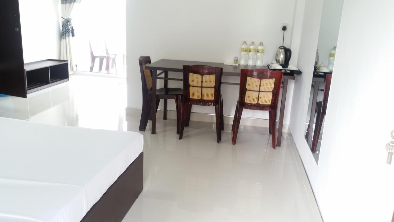 Mahaweli View Inn Канди Екстериор снимка