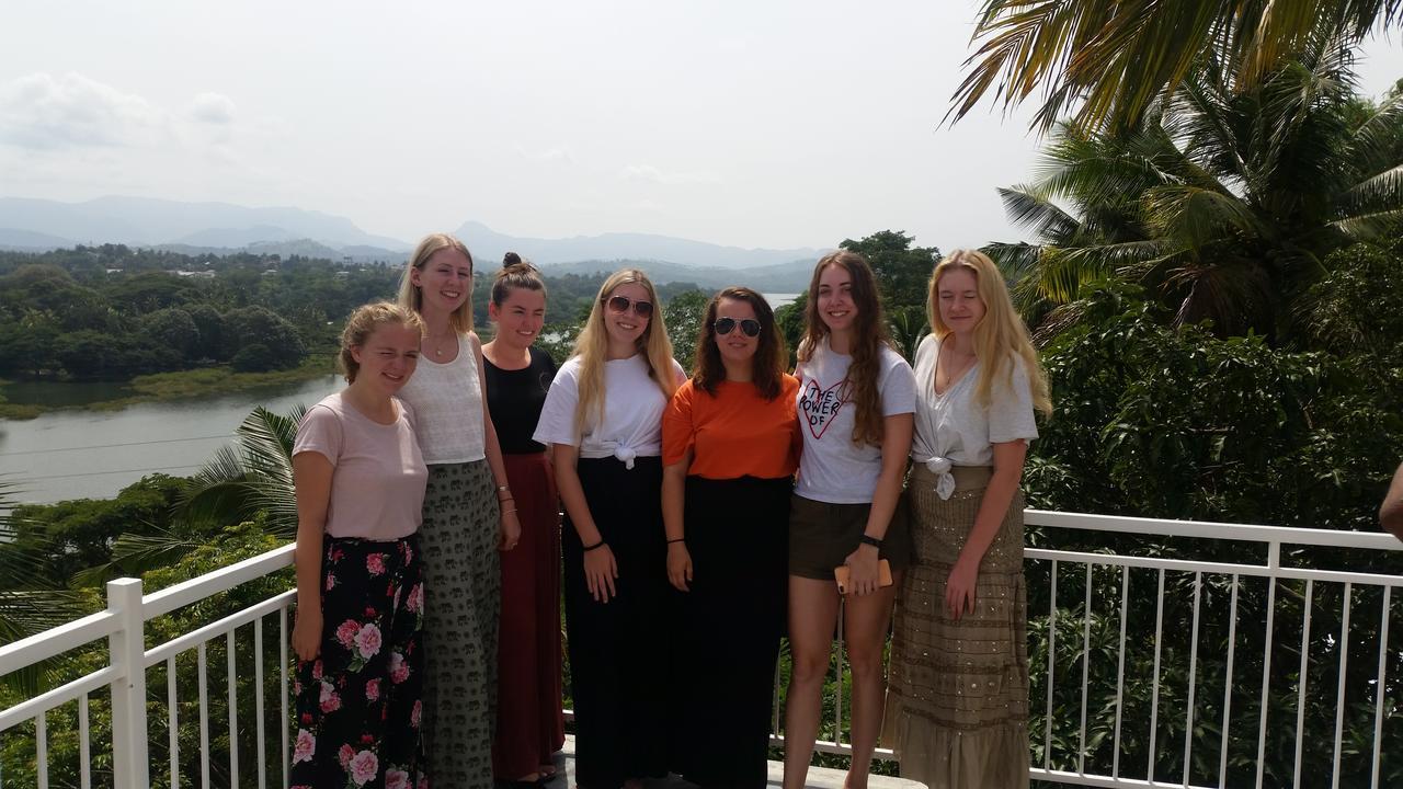 Mahaweli View Inn Канди Екстериор снимка