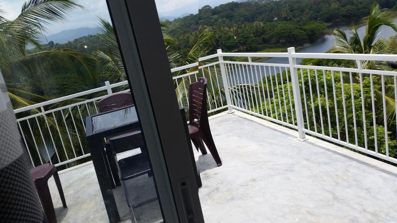Mahaweli View Inn Канди Екстериор снимка