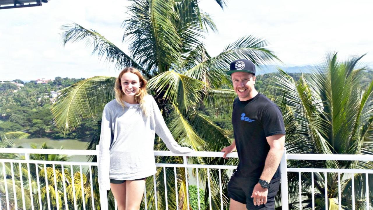 Mahaweli View Inn Канди Екстериор снимка